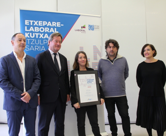 Ainara Munt gana el Premio de Traducción Etxepare-LABORAL Kutxa