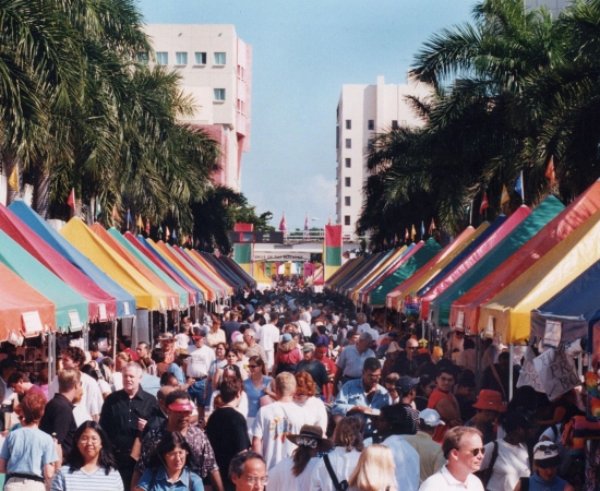 Joxemari Iturralde participará en la Miami Book Fair